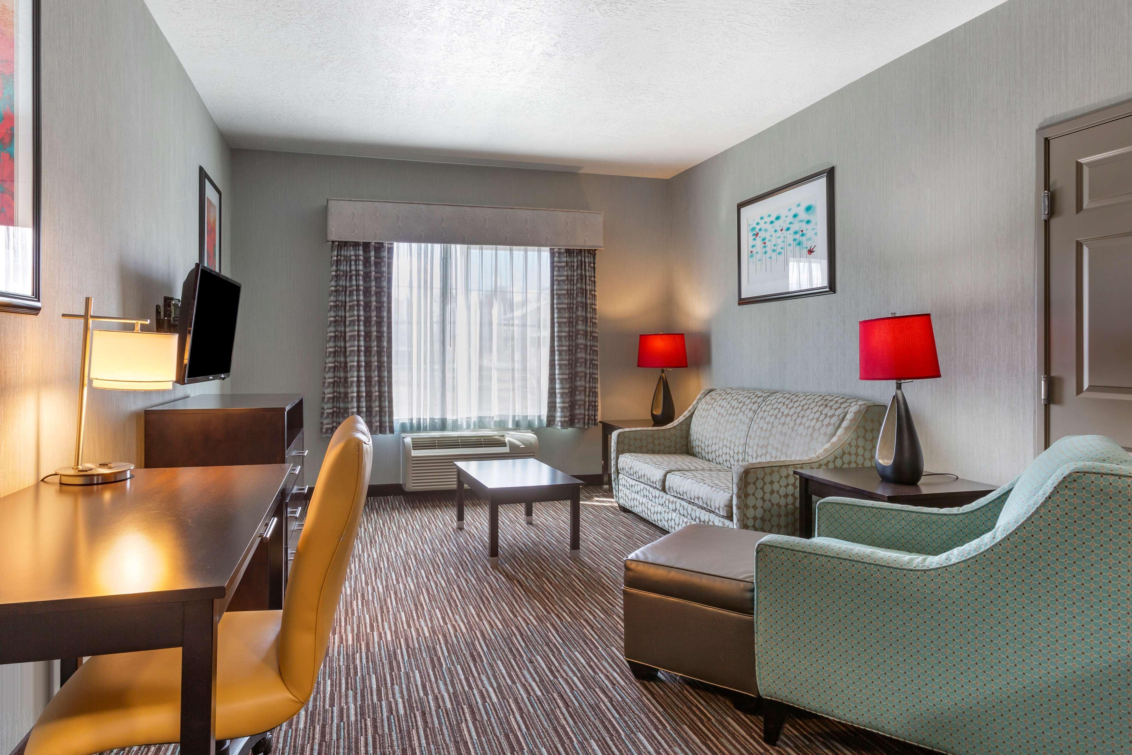 Best Western Plus Gallup Inn & Suites Экстерьер фото