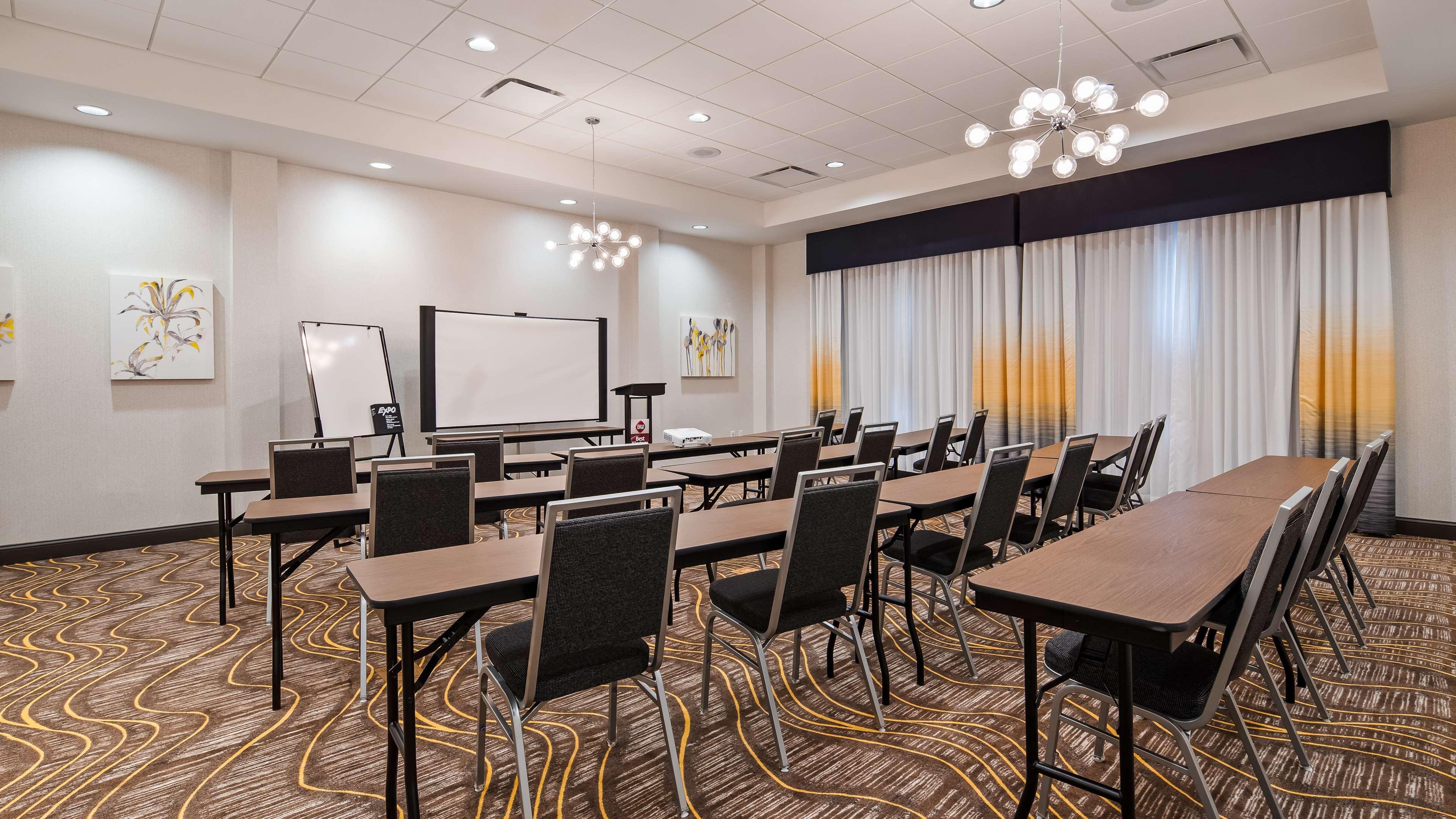 Best Western Plus Gallup Inn & Suites Экстерьер фото